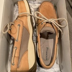 New in box Womens Sperrys